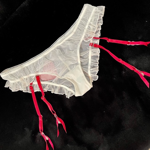 34C/S VS Victoria’s Secret Sexy Nurse Apron Costume garter lingerie white red - Picture 14 of 16